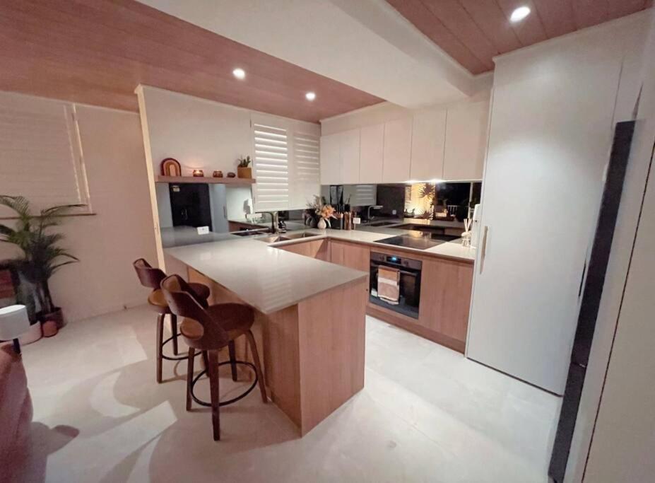 Apartmán Chic Beachside Getaway 2Br 2Bath Fully Equipped Gold Coast Exteriér fotografie