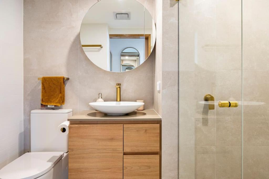 Apartmán Chic Beachside Getaway 2Br 2Bath Fully Equipped Gold Coast Exteriér fotografie