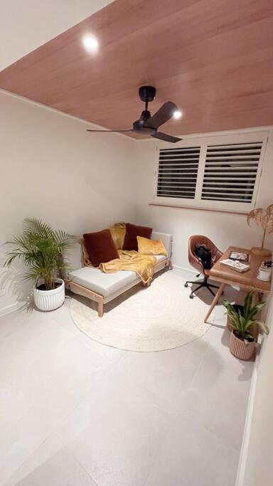 Apartmán Chic Beachside Getaway 2Br 2Bath Fully Equipped Gold Coast Exteriér fotografie