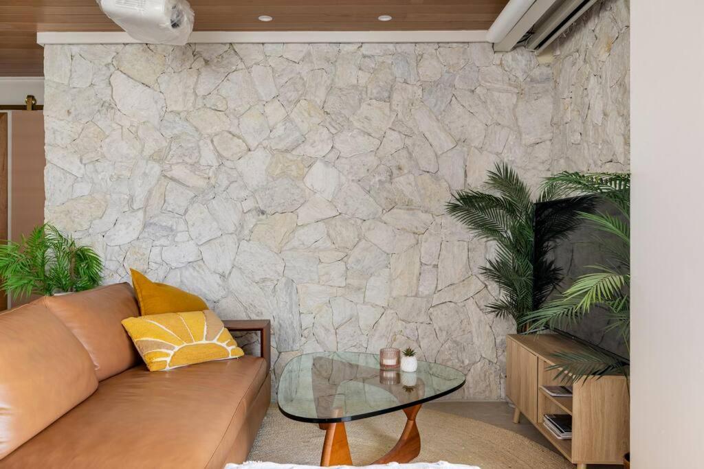 Apartmán Chic Beachside Getaway 2Br 2Bath Fully Equipped Gold Coast Exteriér fotografie
